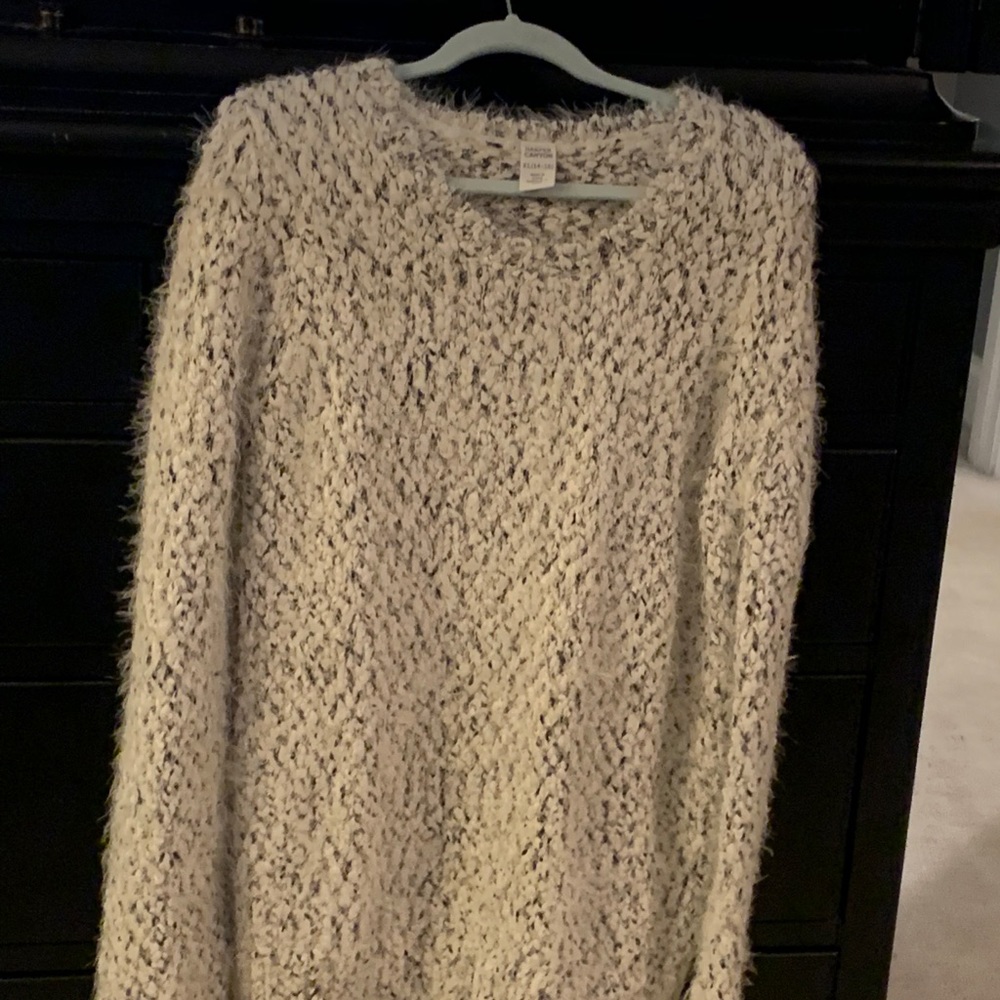 NWT super soft sweater - 14/16